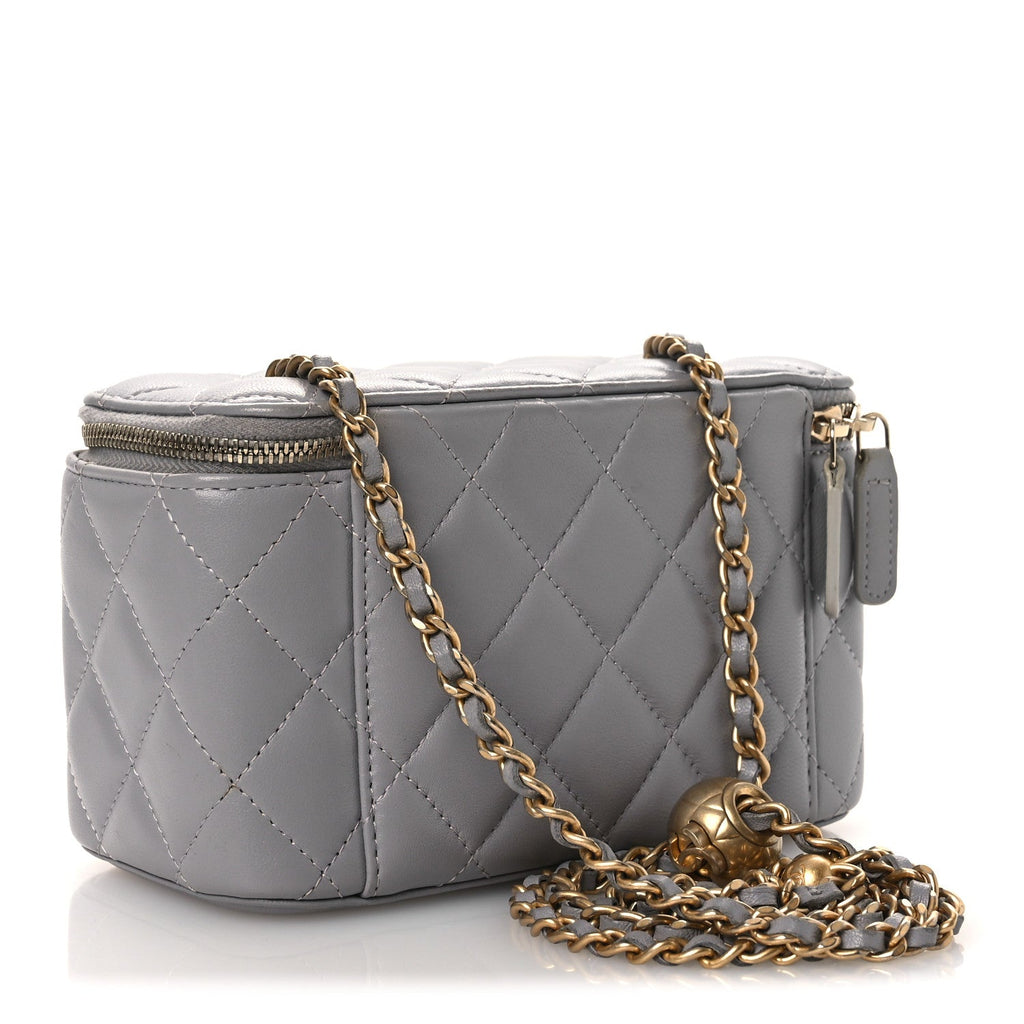 Lambskin Quilted Small Pearl Crush Vanity Case With Chain Grey