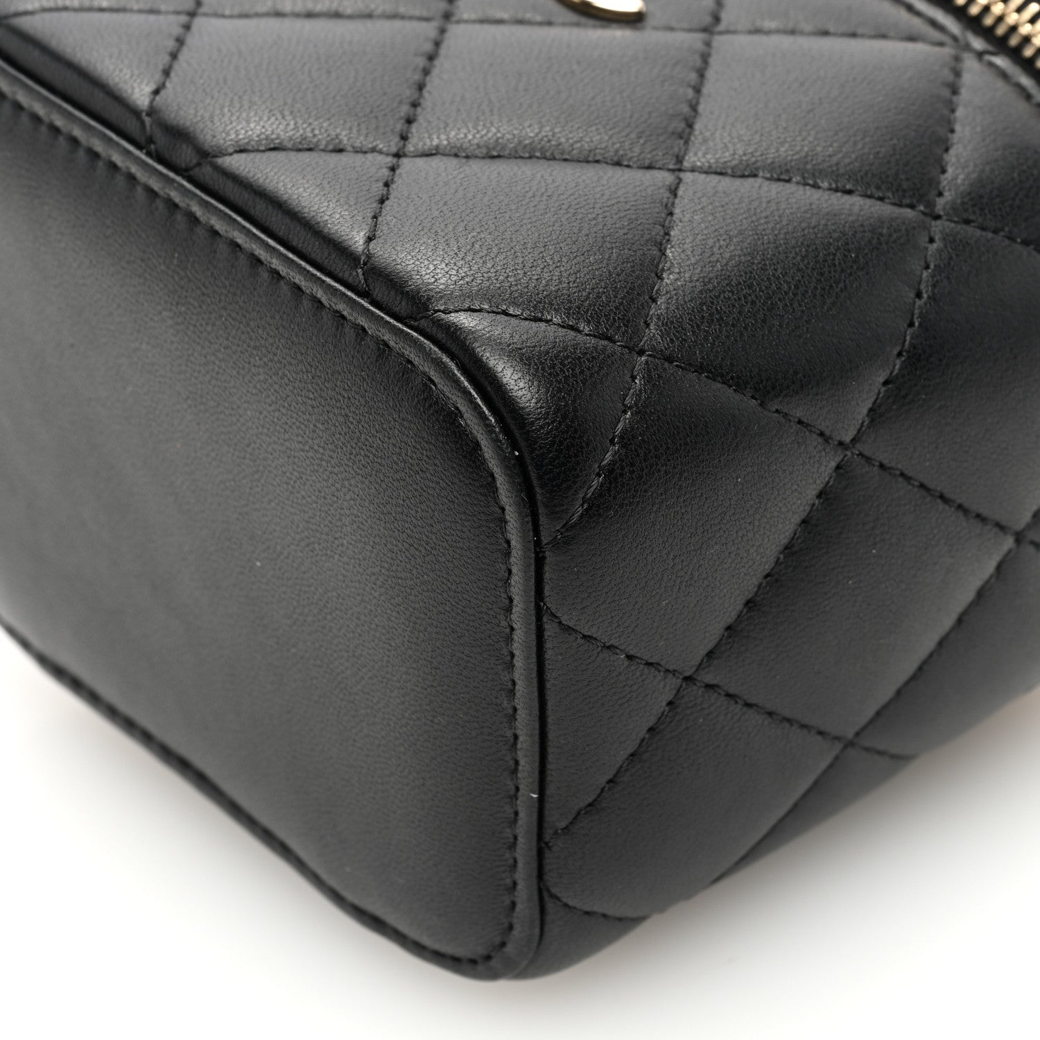 Lambskin Quilted Mini Vanity Case With Pearl Chain Black