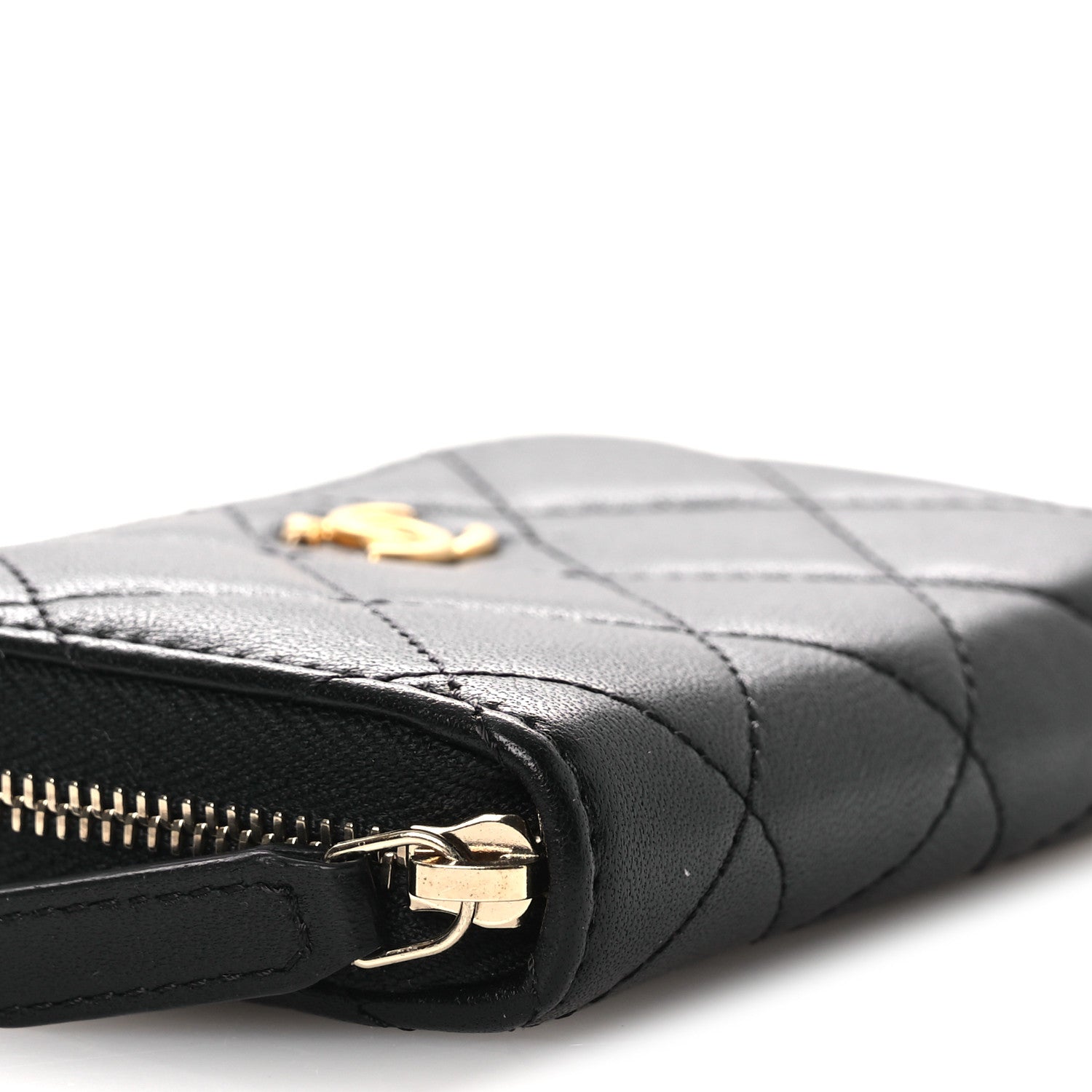 Lambskin Quilted CC Pearl Crush Zip  Holder On Chain Black