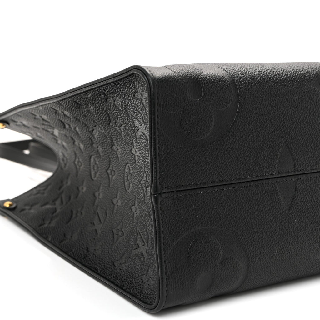 Empreinte Monogram Giant Onthego MM Black