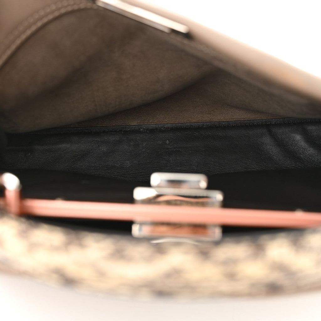 Vitello Seta Shiny Nappa Elaphe Medium Peekaboo Iconic Satchel Tortora Natural Ebano