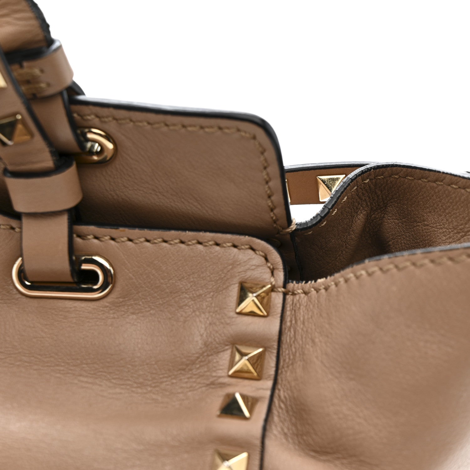 Vitello Small Rockstud Tote Beige