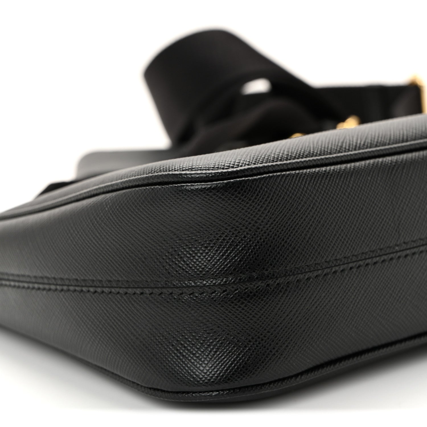 Saffiano Lux Re-Edition 2005 Shoulder Bag Black