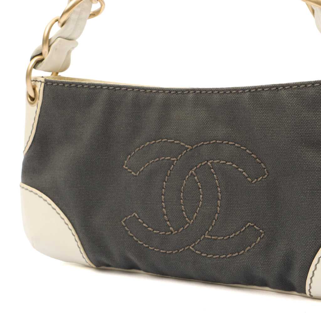 Chanel Shoulder Bag Vintage Shoulder Bag in Grey, Fabric
