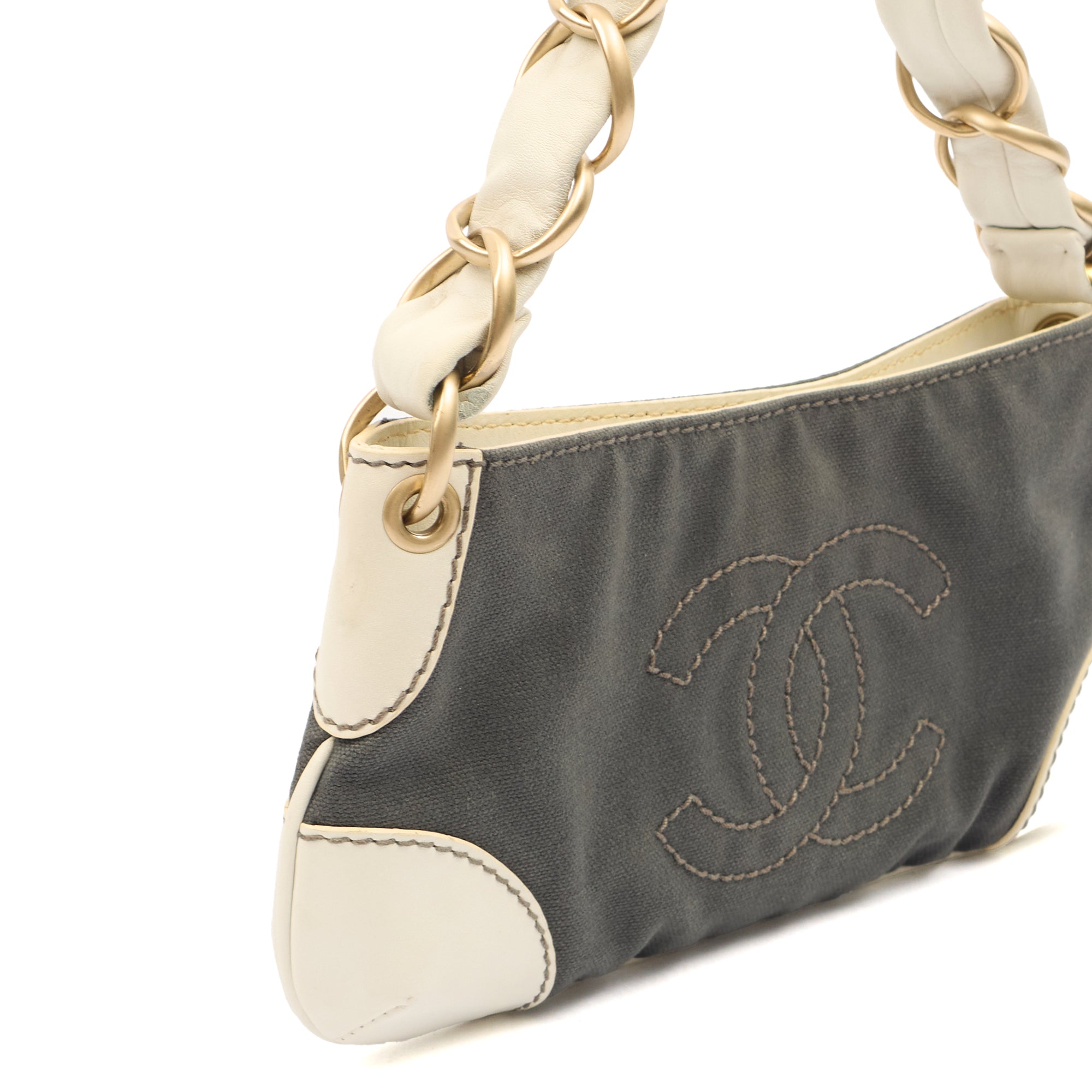 Chanel Shoulder Bag Vintage Shoulder Bag in Grey, Fabric