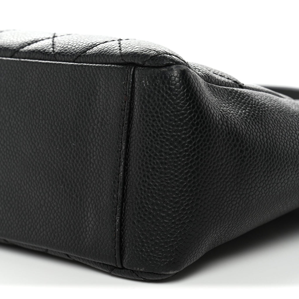 Caviar Quilted Petit Shopping Tote PST Black