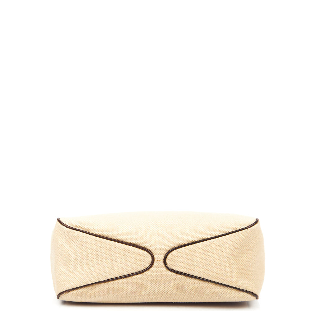 Gucci Shoulder Bag in Neutral, Fabric
