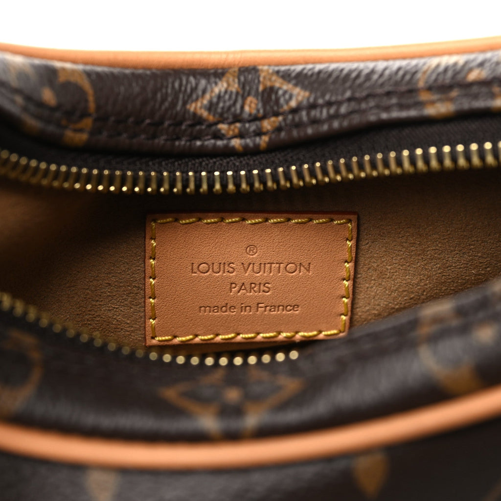 Monogram Loop