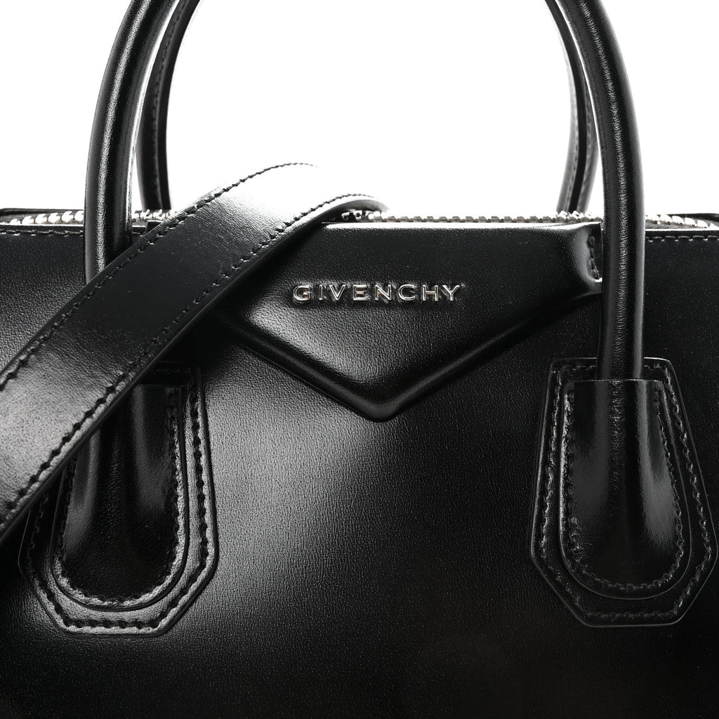 Shiny Lord Calfskin Small Antigona Black