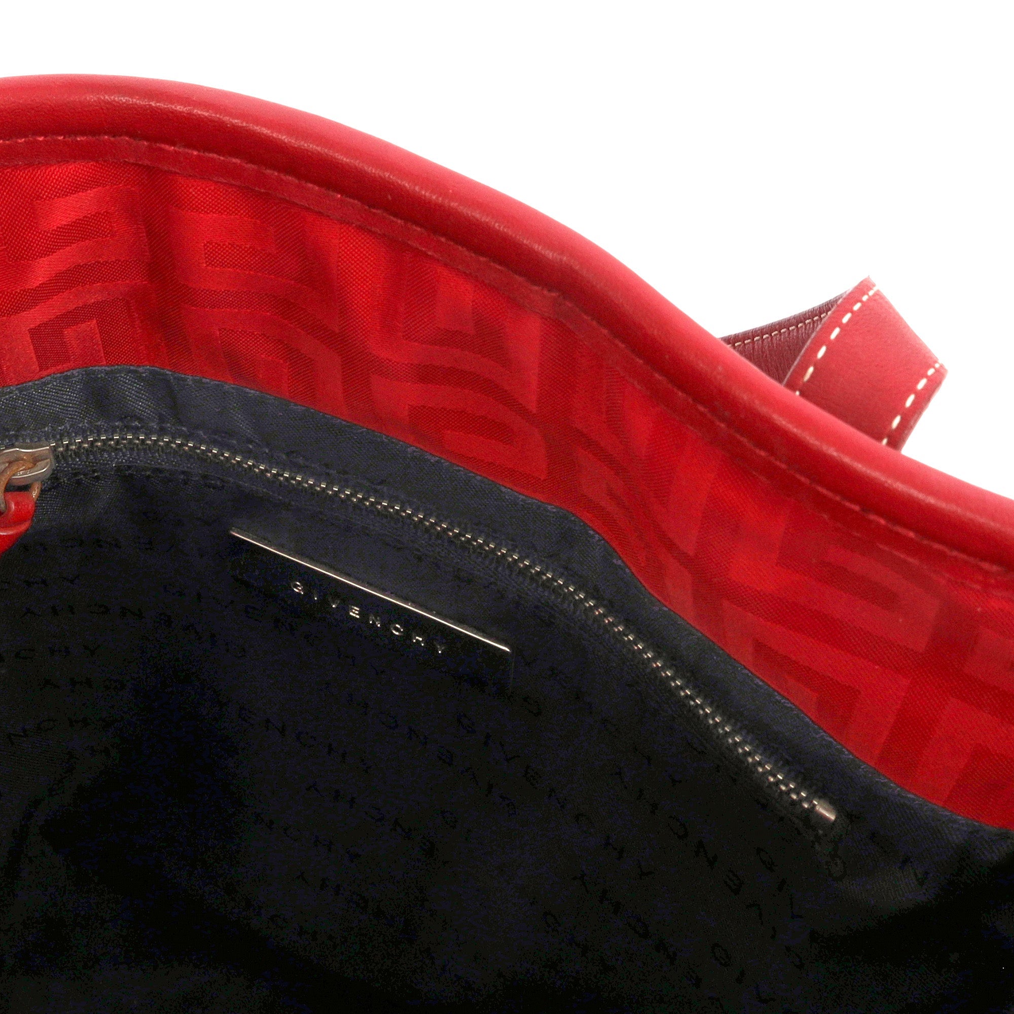 Givenchy Tote Shoulder Bag in Red, Fabric