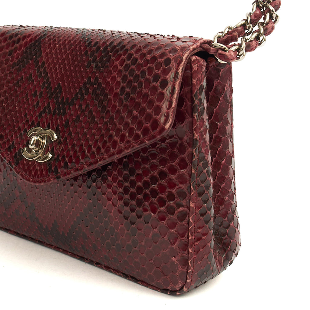 Chanel Clutch Clutch in Red, Python Leather