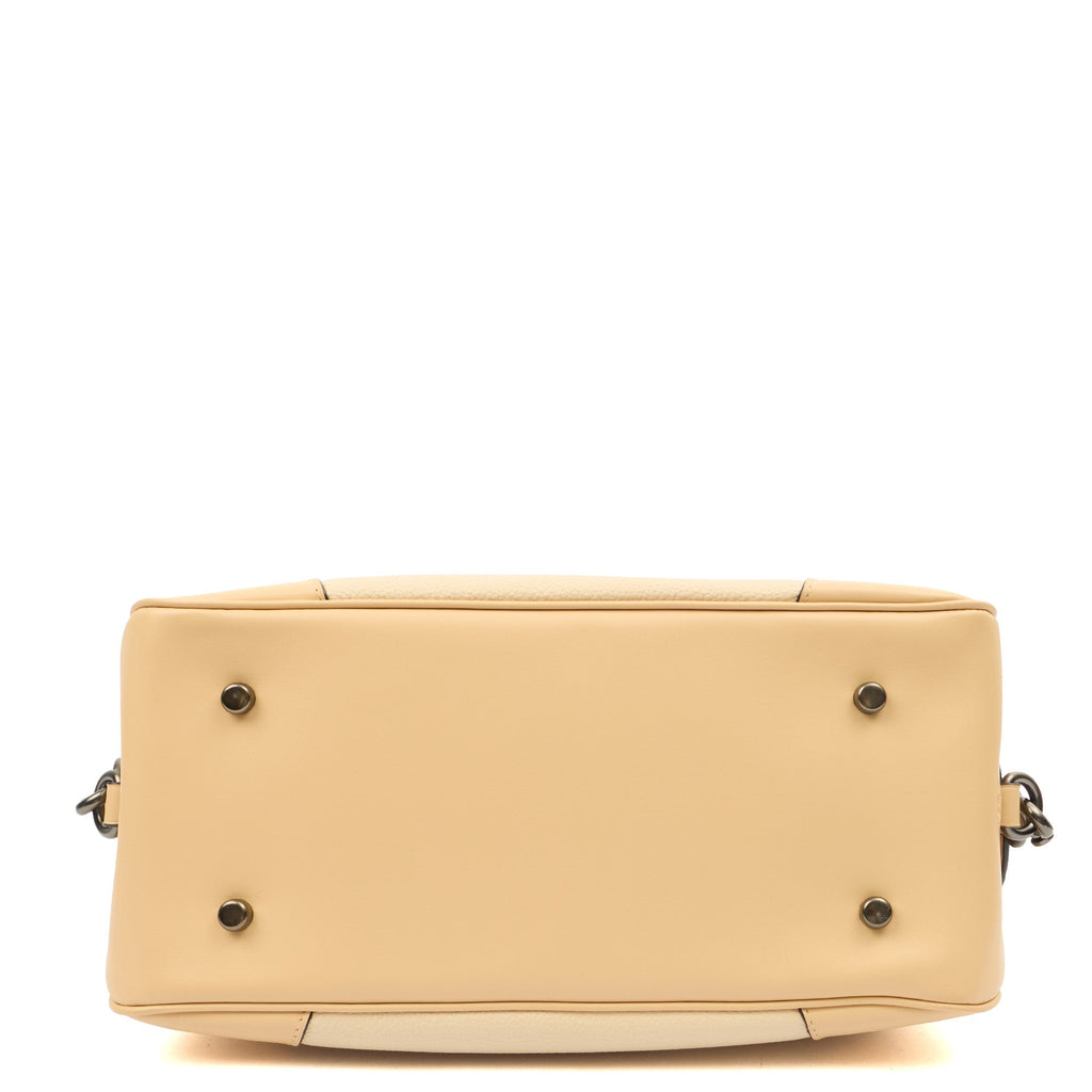 Coach Tote Lane in Neutral, Leather