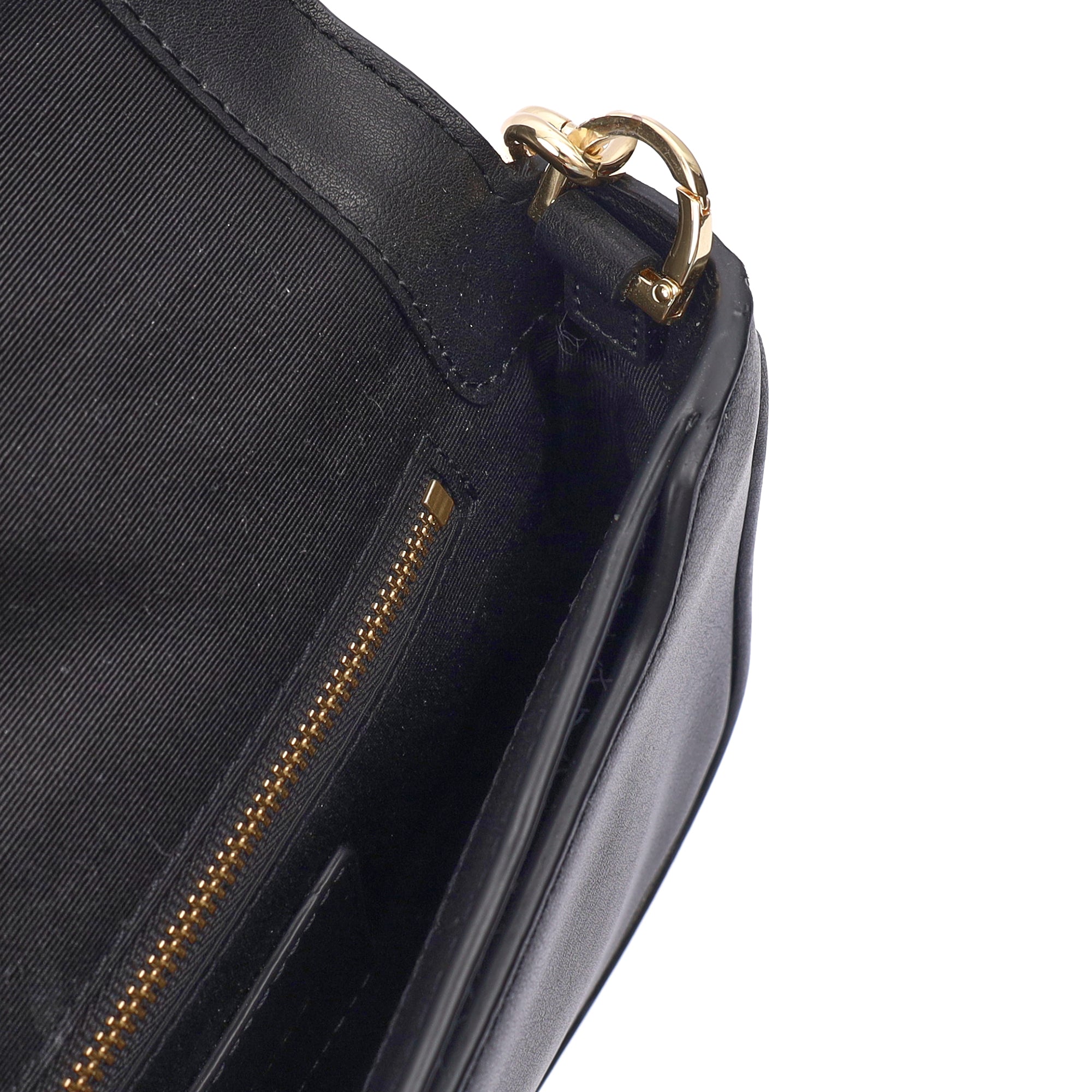 Marc Jacobs Shoulder Bag The J Shoulder Bag in Black, Leather