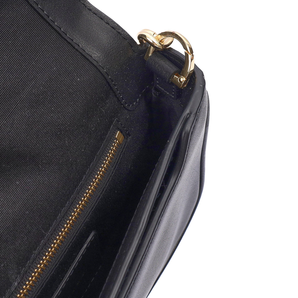 Marc Jacobs Shoulder Bag The J Shoulder Bag in Black, Leather
