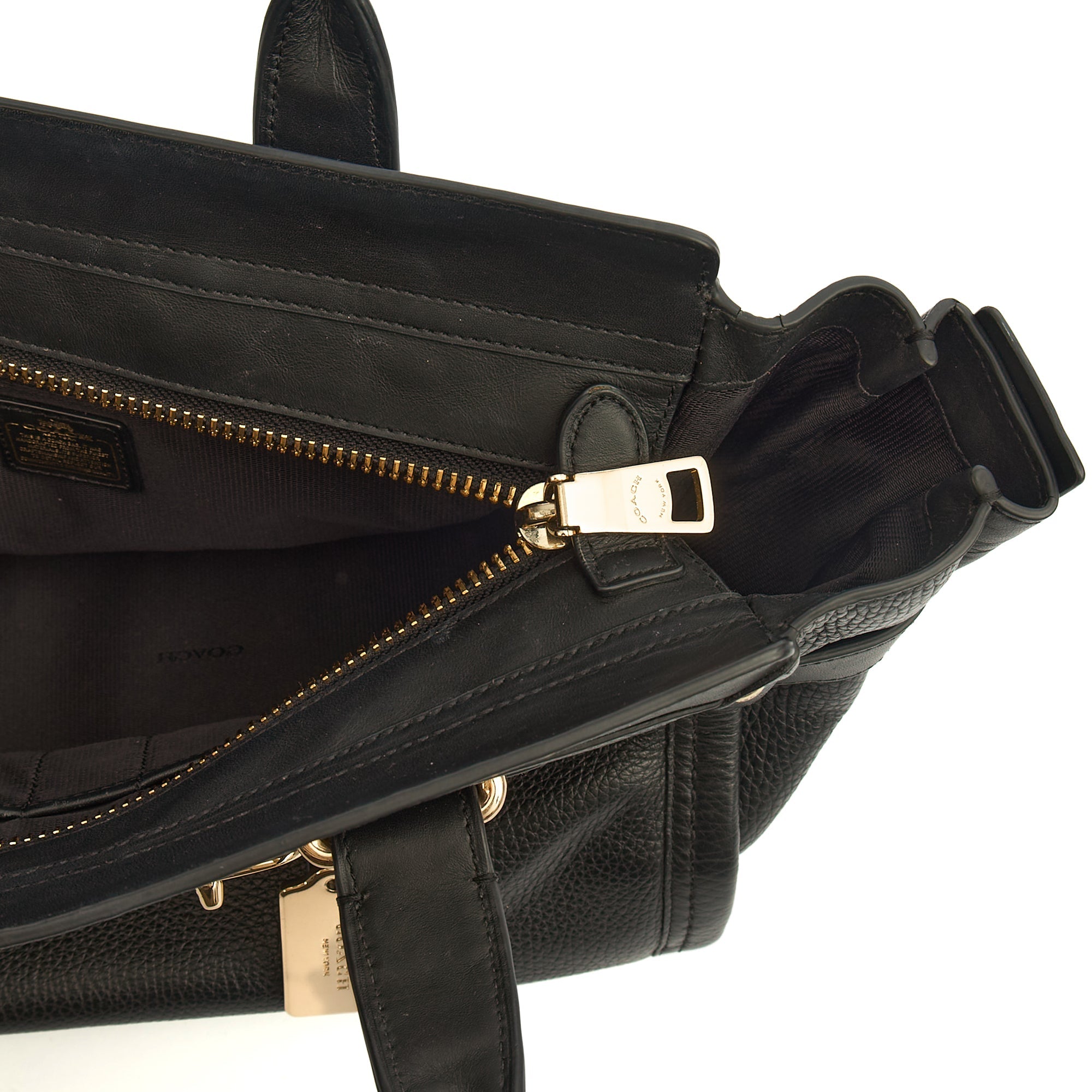 Coach Tote Swagger in Black, Leather