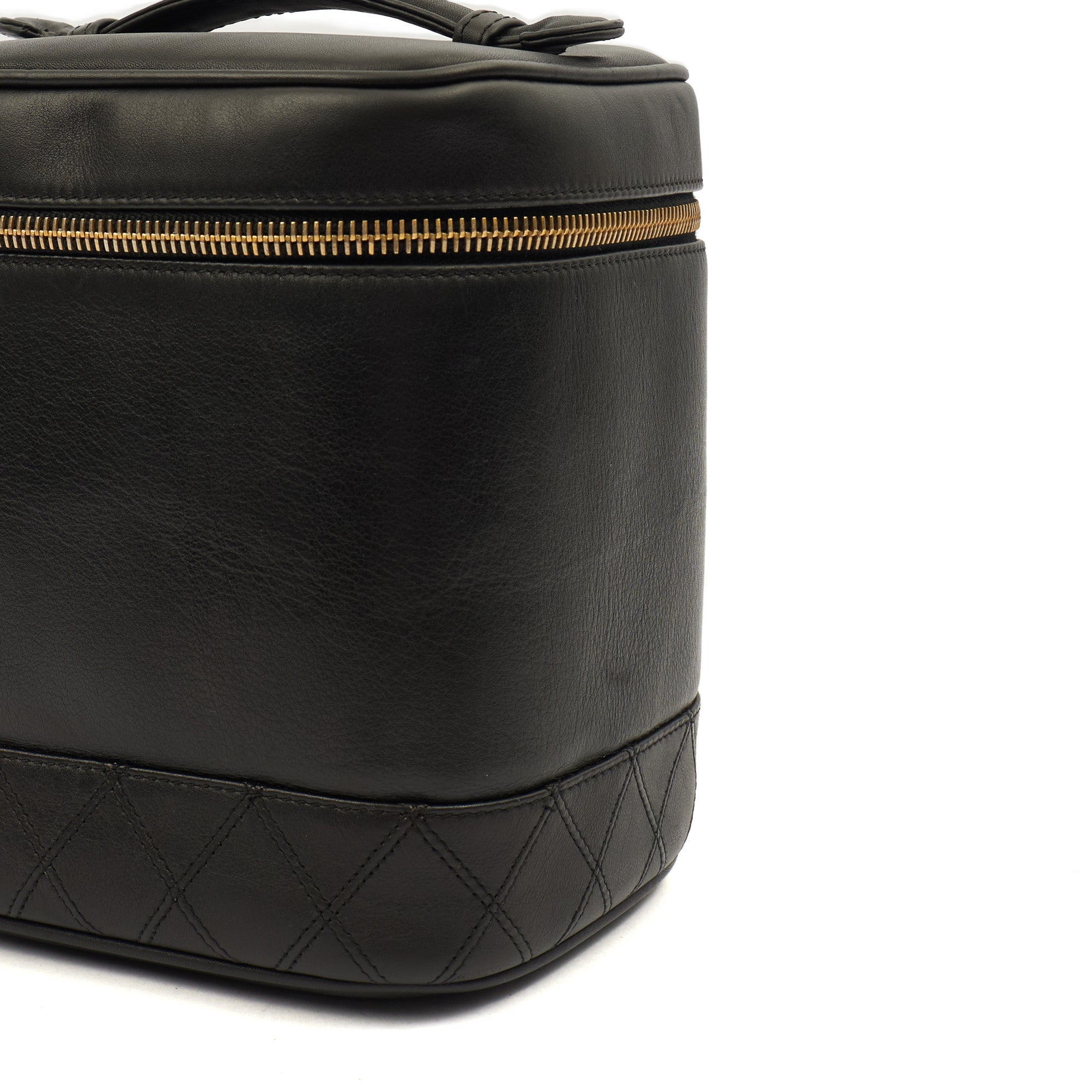 Chanel Cosmetic Bag Vanity Case in Black, Caviar Leather