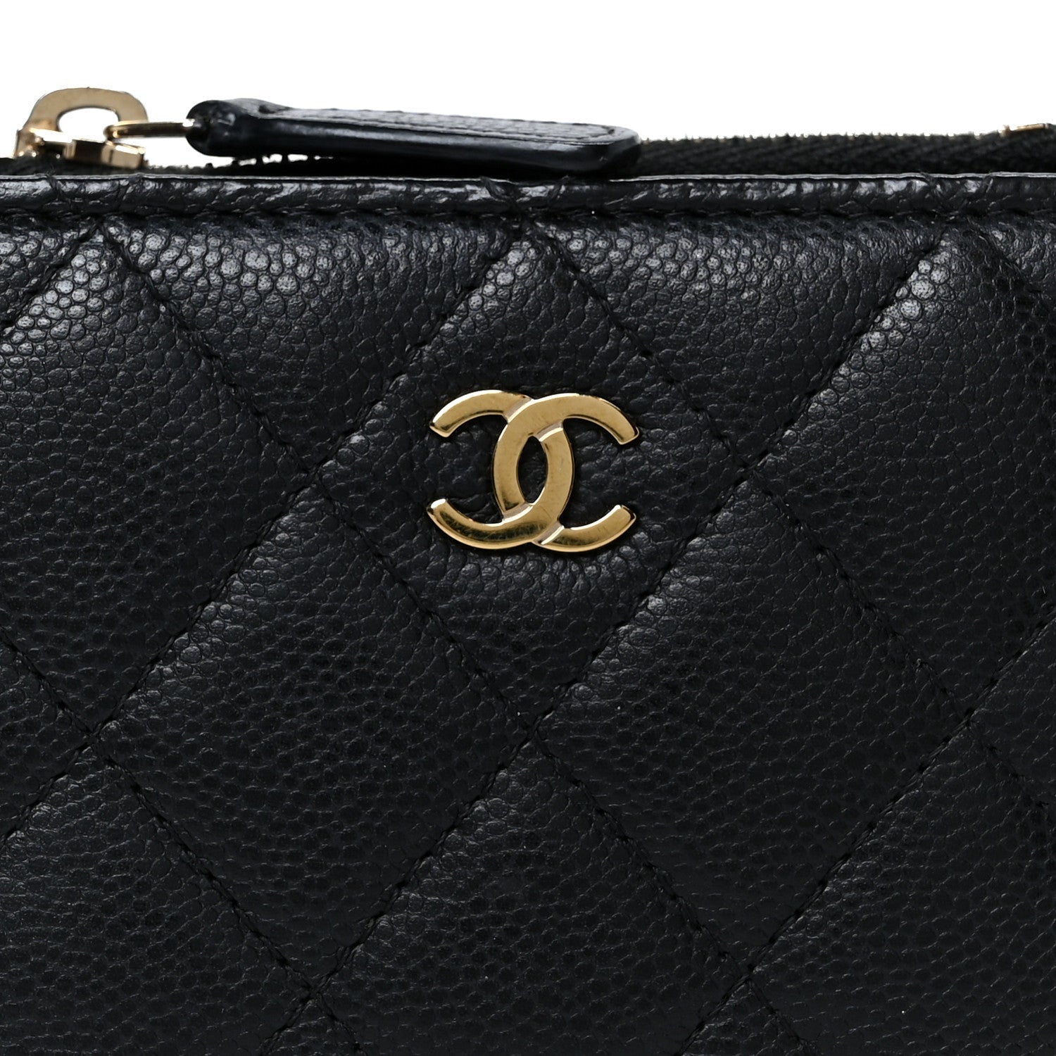 Caviar Quilted CC Zip Compact Wallet Black
