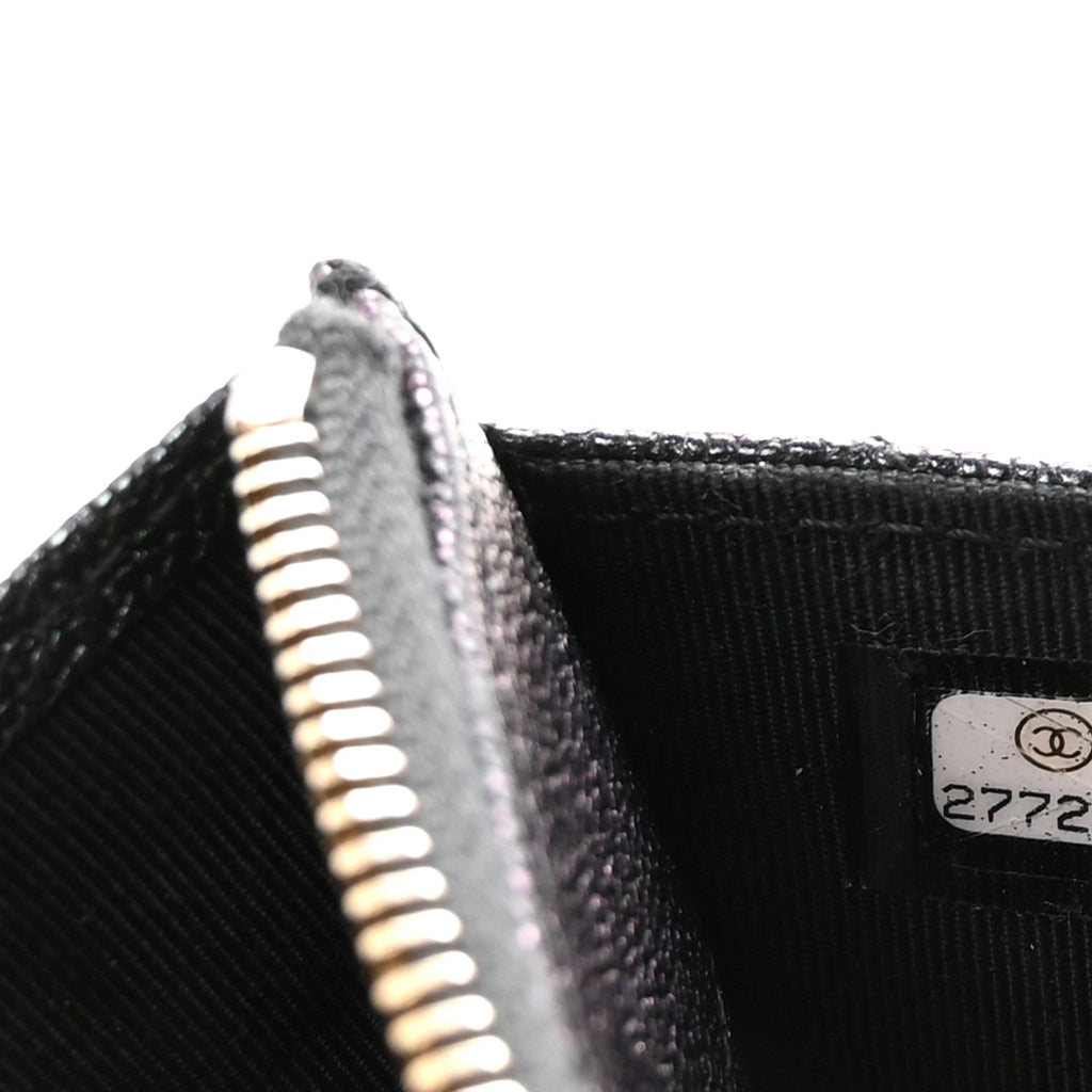 Iridescent Caviar Quilted Classic Pouch With Handle Black