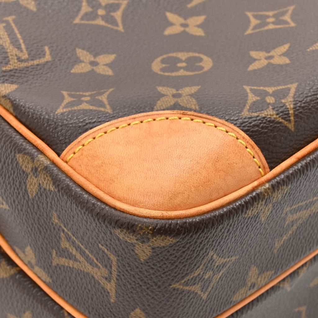 Monogram Nil 28
