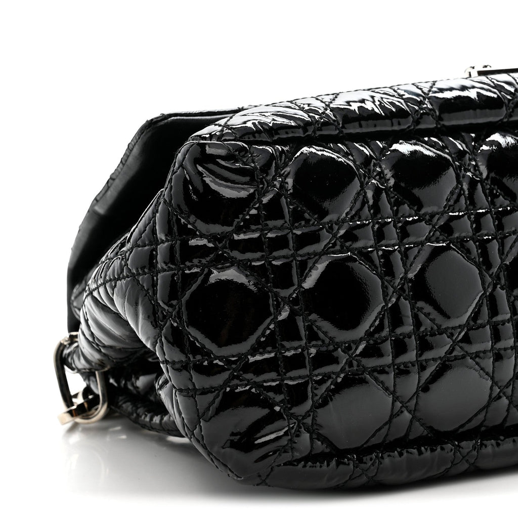 Patent Cannage New Lock Flap Black