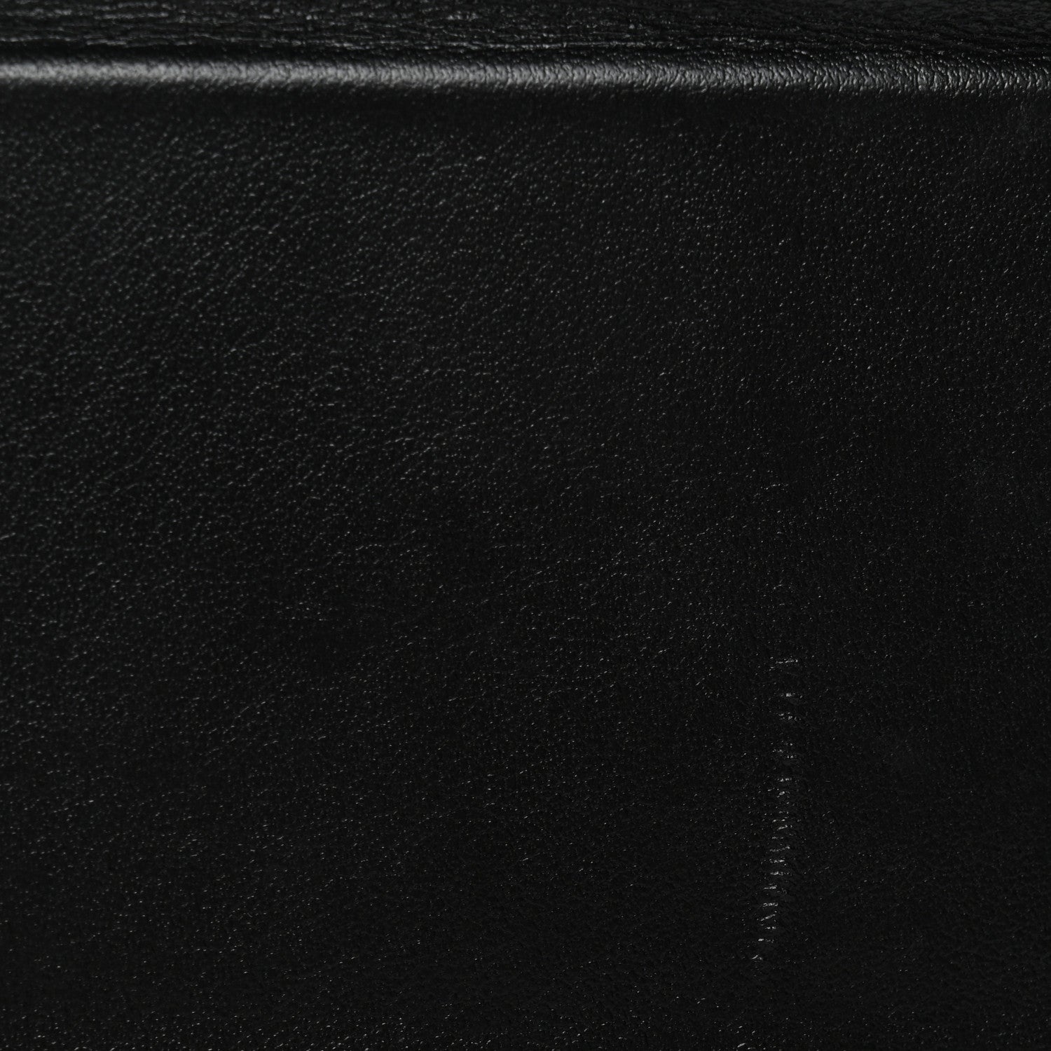 Smooth Calfskin Le Chiquito Noeud Black