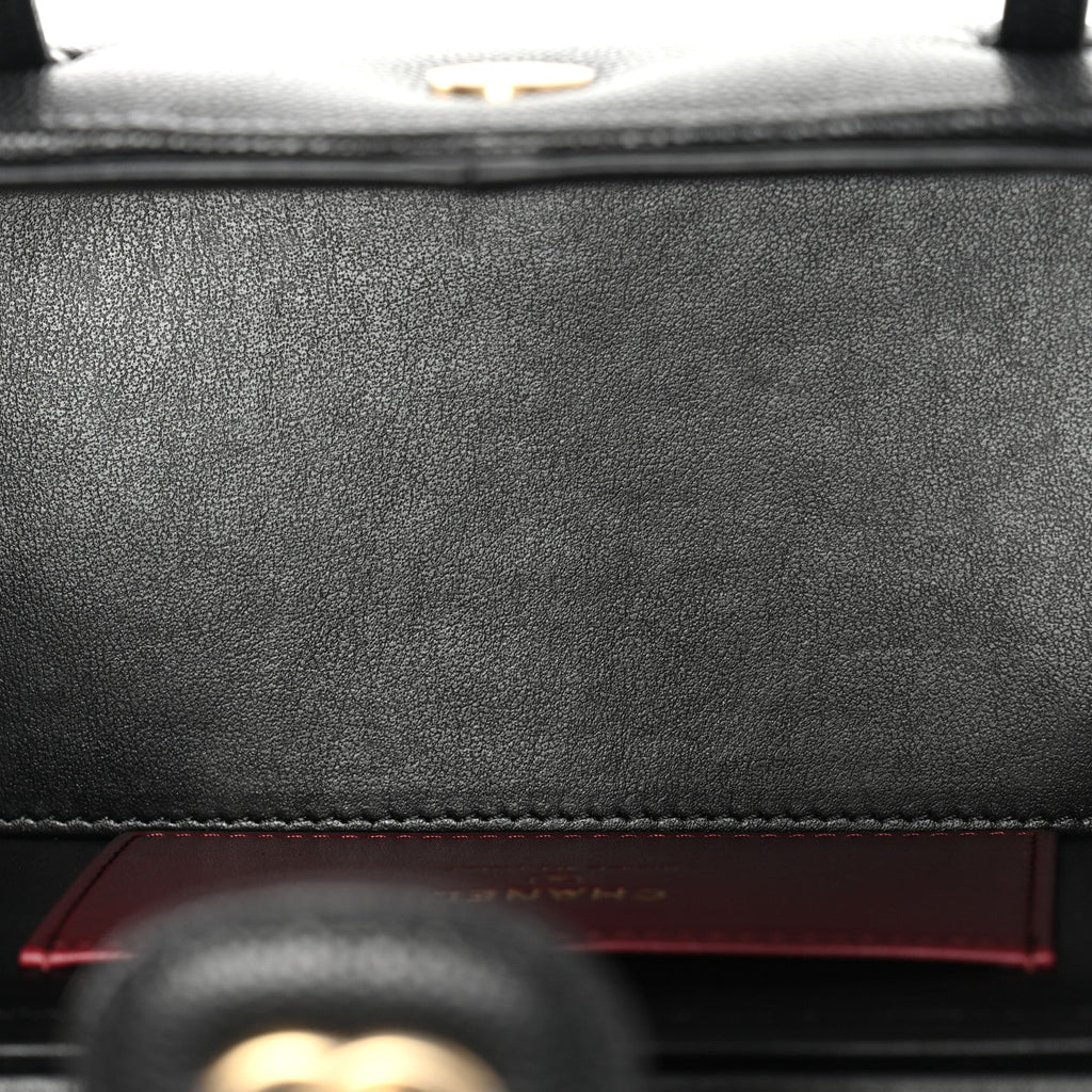 Shiny Caviar Preppy Coco Long Vanity With Strap Black