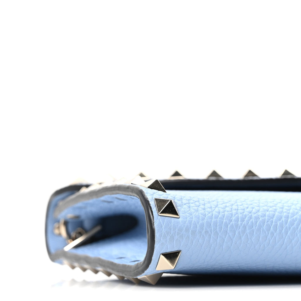 Grainy Calfskin Rockstud Flip Lock Wallet With Chain Niagra