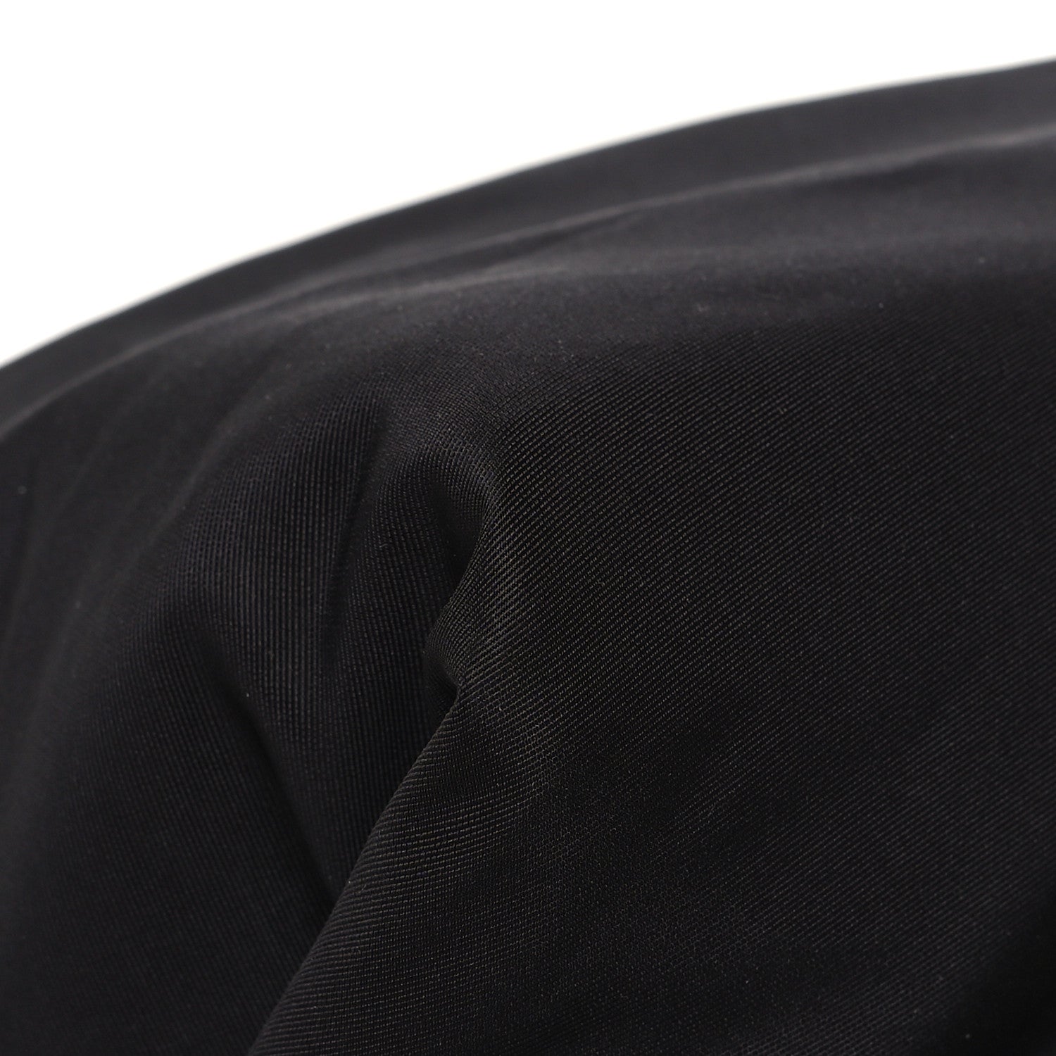 Nylon Medium Bundle Black White