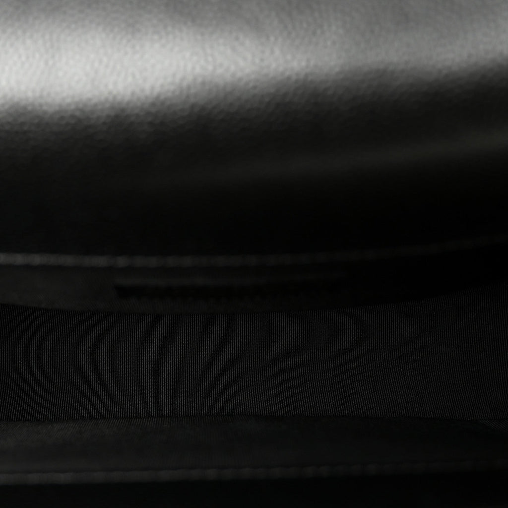 Caviar Quilted Medium Boy Flap Black