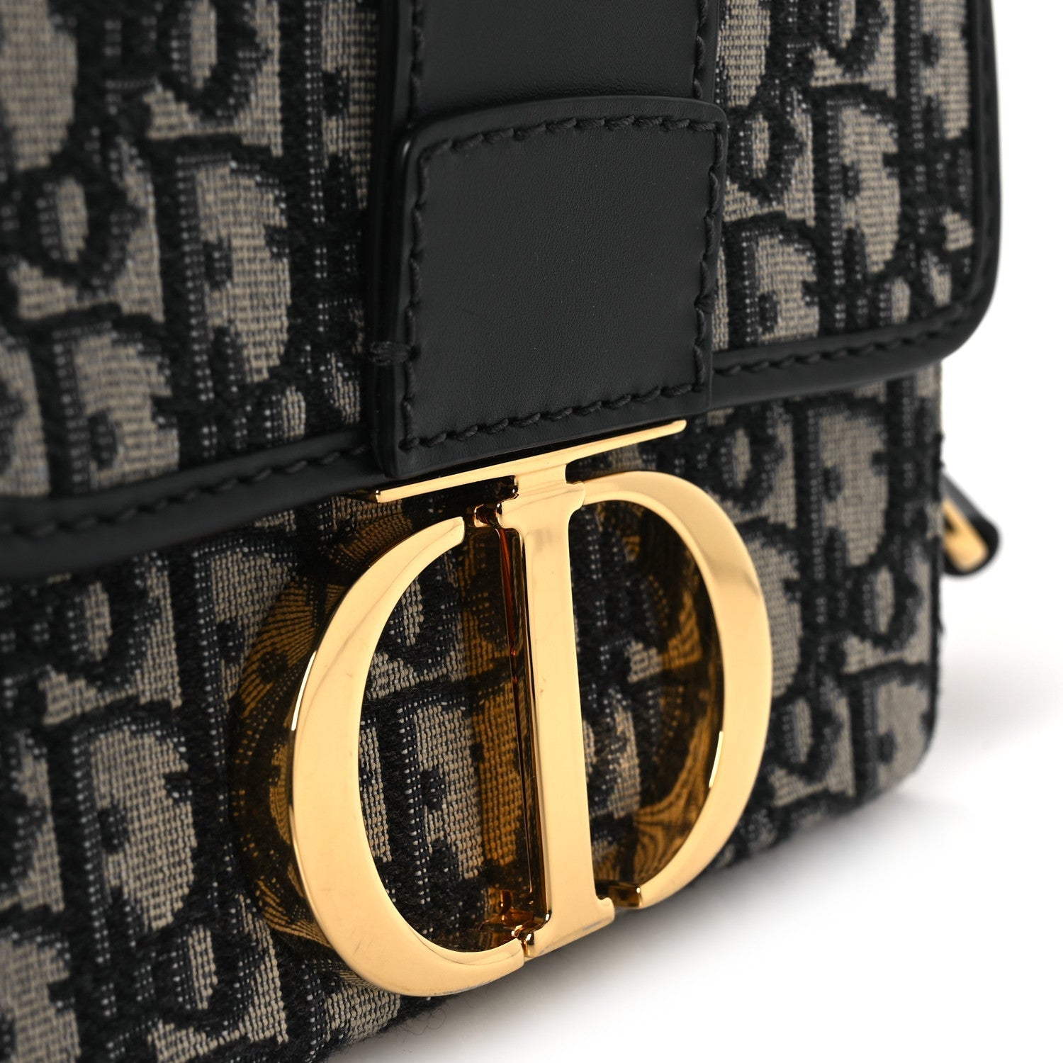 Oblique 30 Montaigne Box Bag Blue