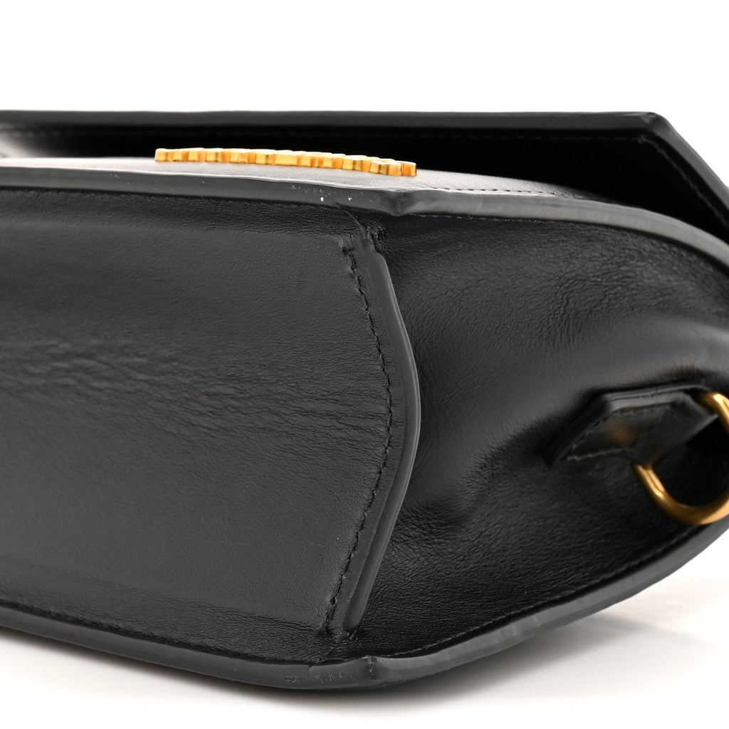 Smooth Calfskin Le Chiquito Moyen Black