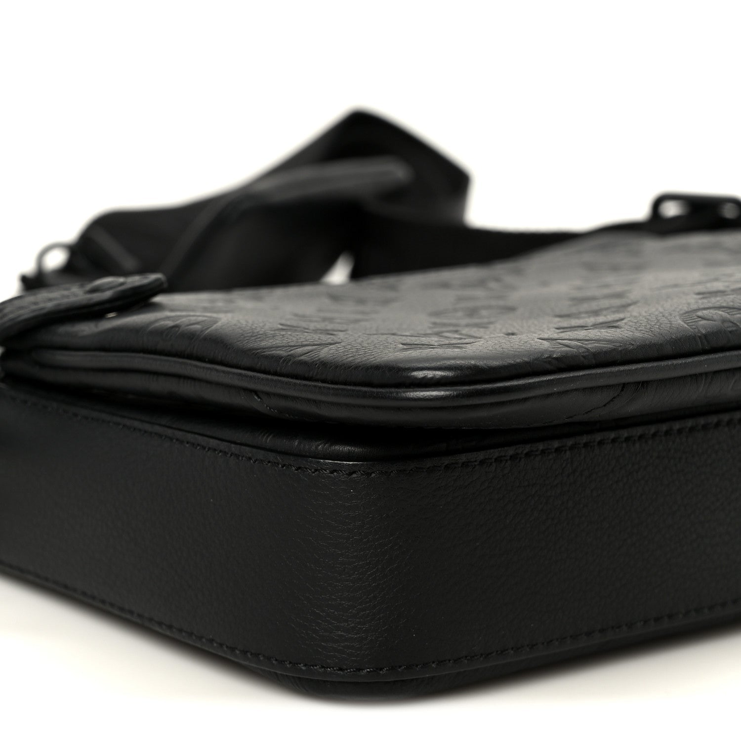 Calfskin Monogram Shadow Trio Messenger Black