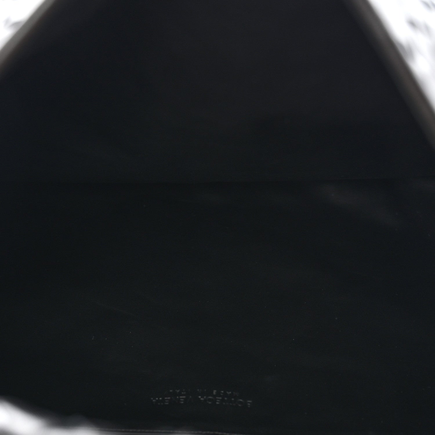 Calfskin Intrecciato Large Hop Black