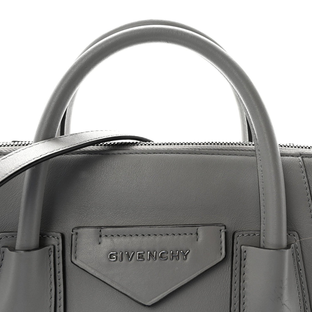 Calfskin Small Soft Antigona Pearl Grey