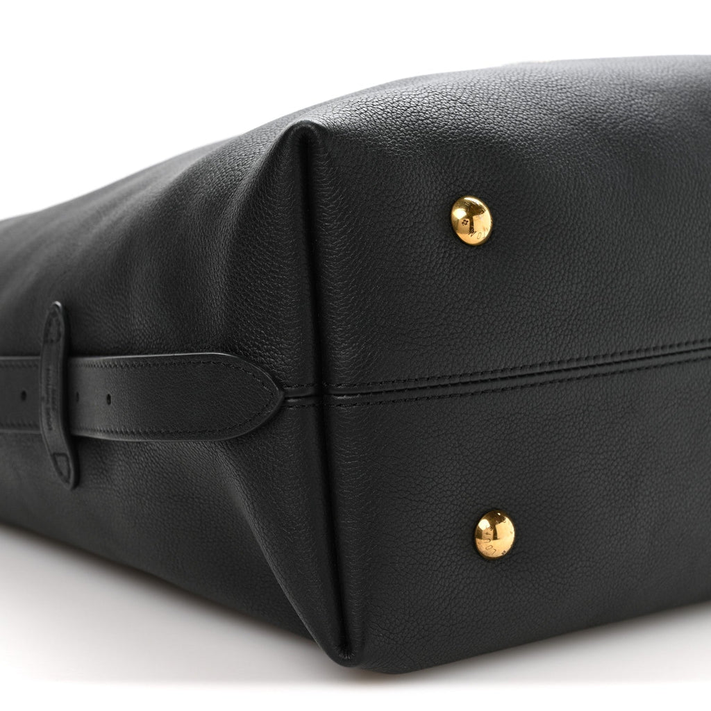 Grained Calfskin Low Key Hobo MM Black