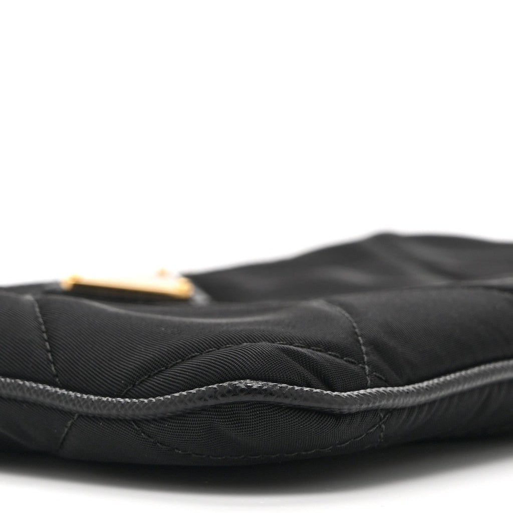 Re-Nylon Tessuto Impuntu Quilted Re-Edition 1995 Chaine Pouch Black