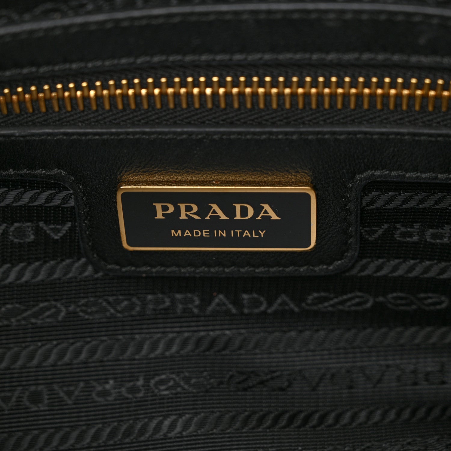 Re-Nylon Saffiano Medium Re-Edition 1978 Top Handle Bag Black