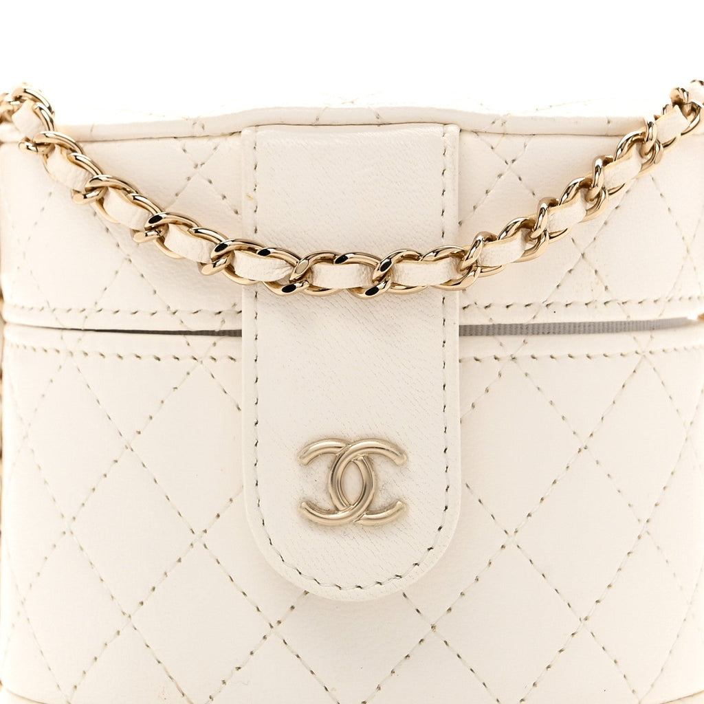 Lambskin Quilted Round Mini Vanity Case With Chain White