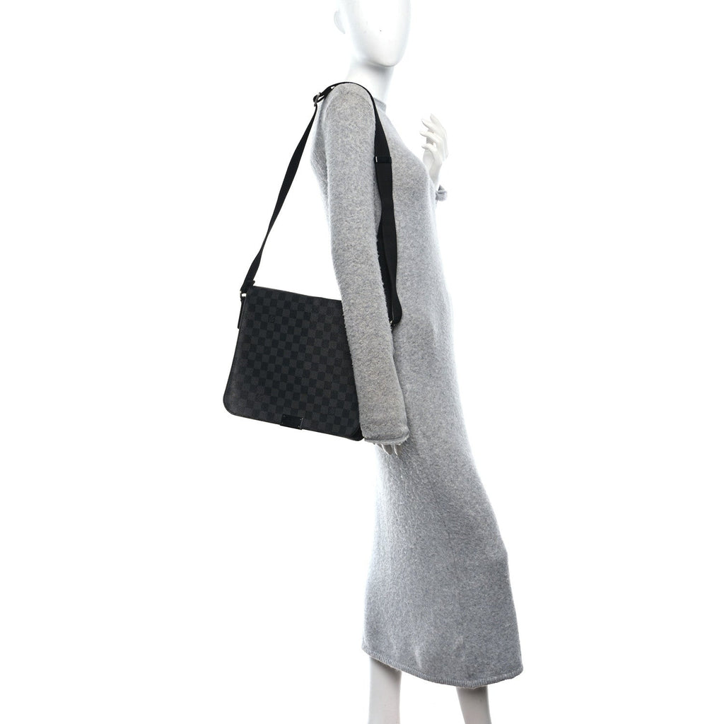 Damier Graphite District MM