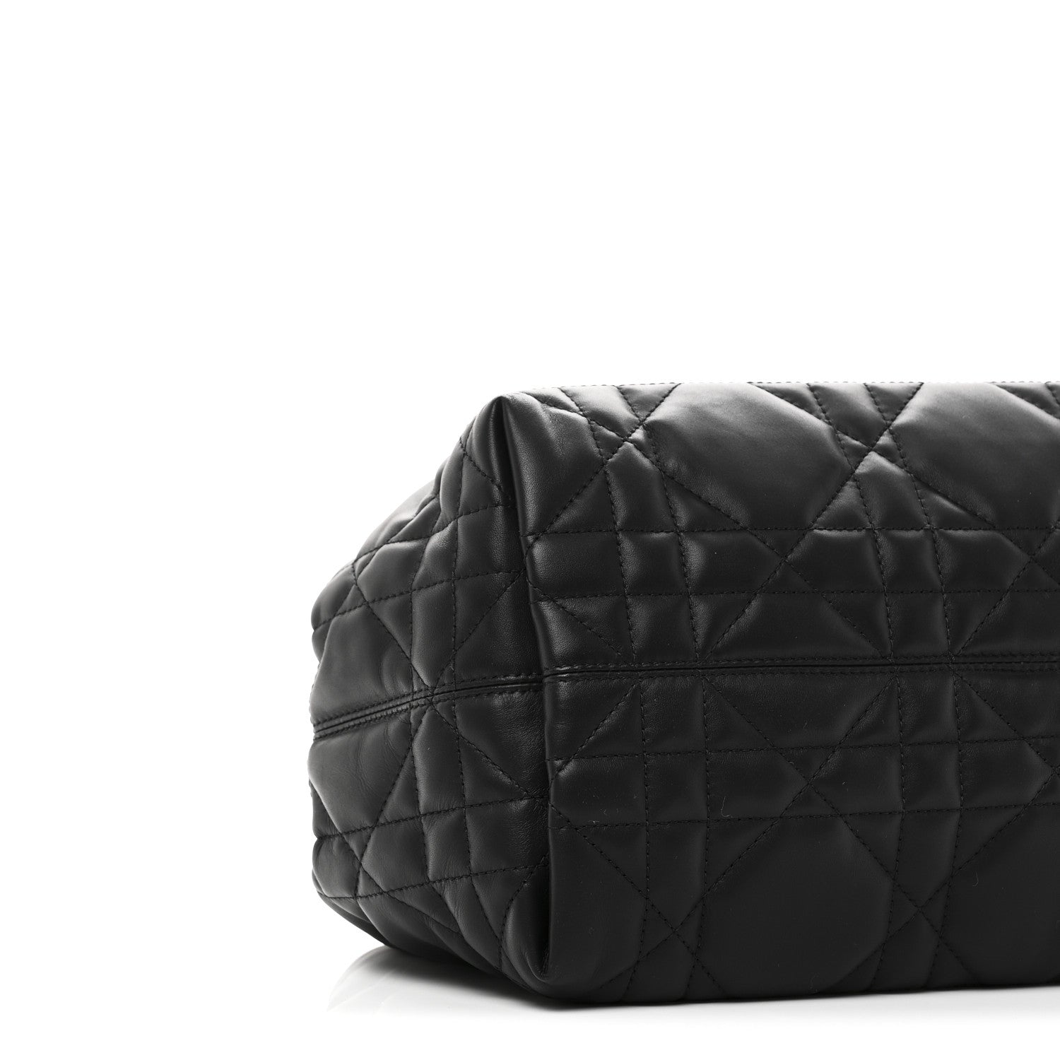 Calfskin Macrocannage Medium Toujours Black