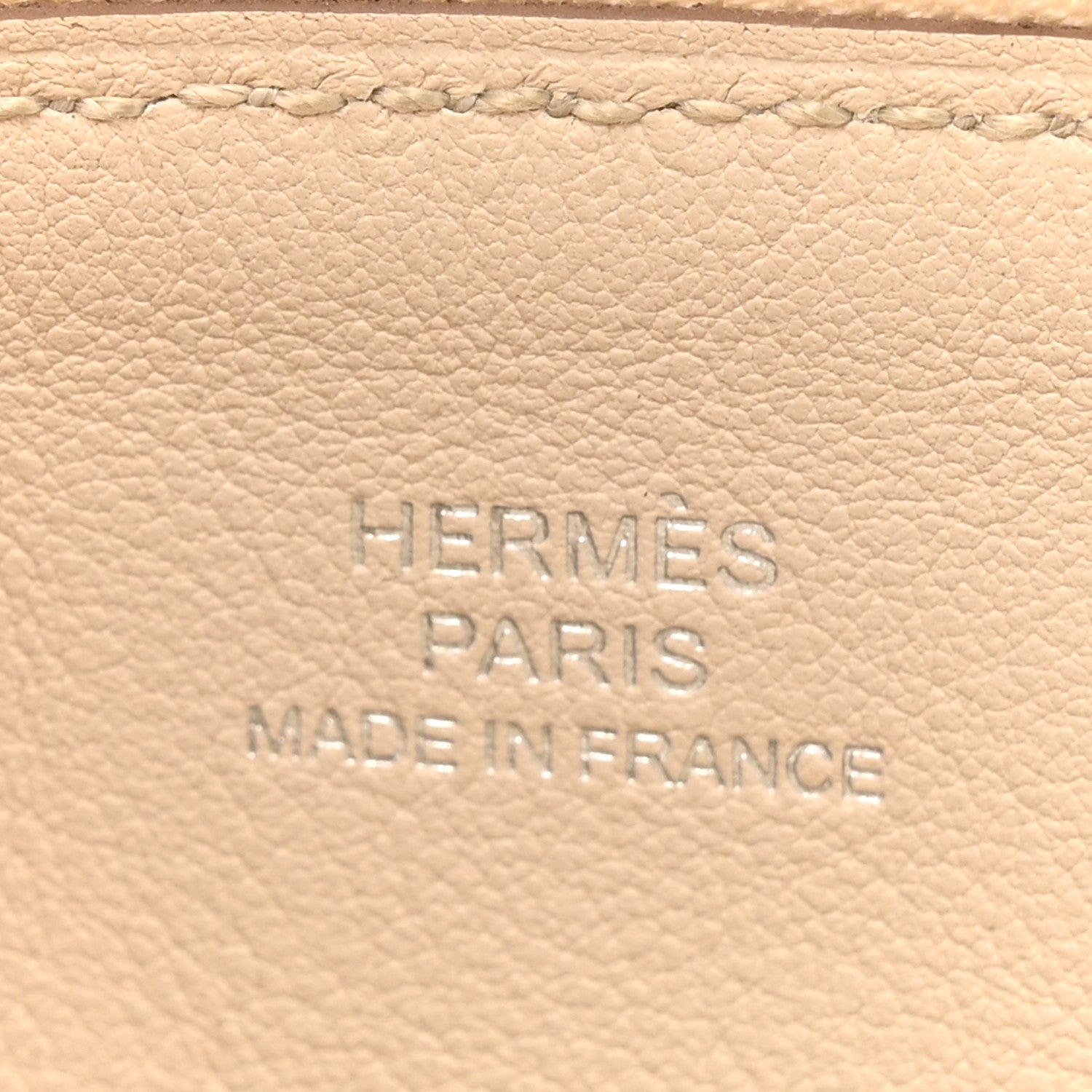 Swift Brides de Gala en Desordre Tattoo Carre Pocket Pouch Beton Anemone