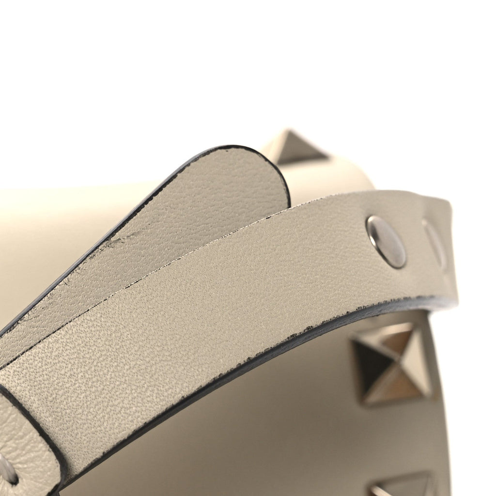 Vitello Small Rockstud Flip Lock Crossbody Bag Light Ivory