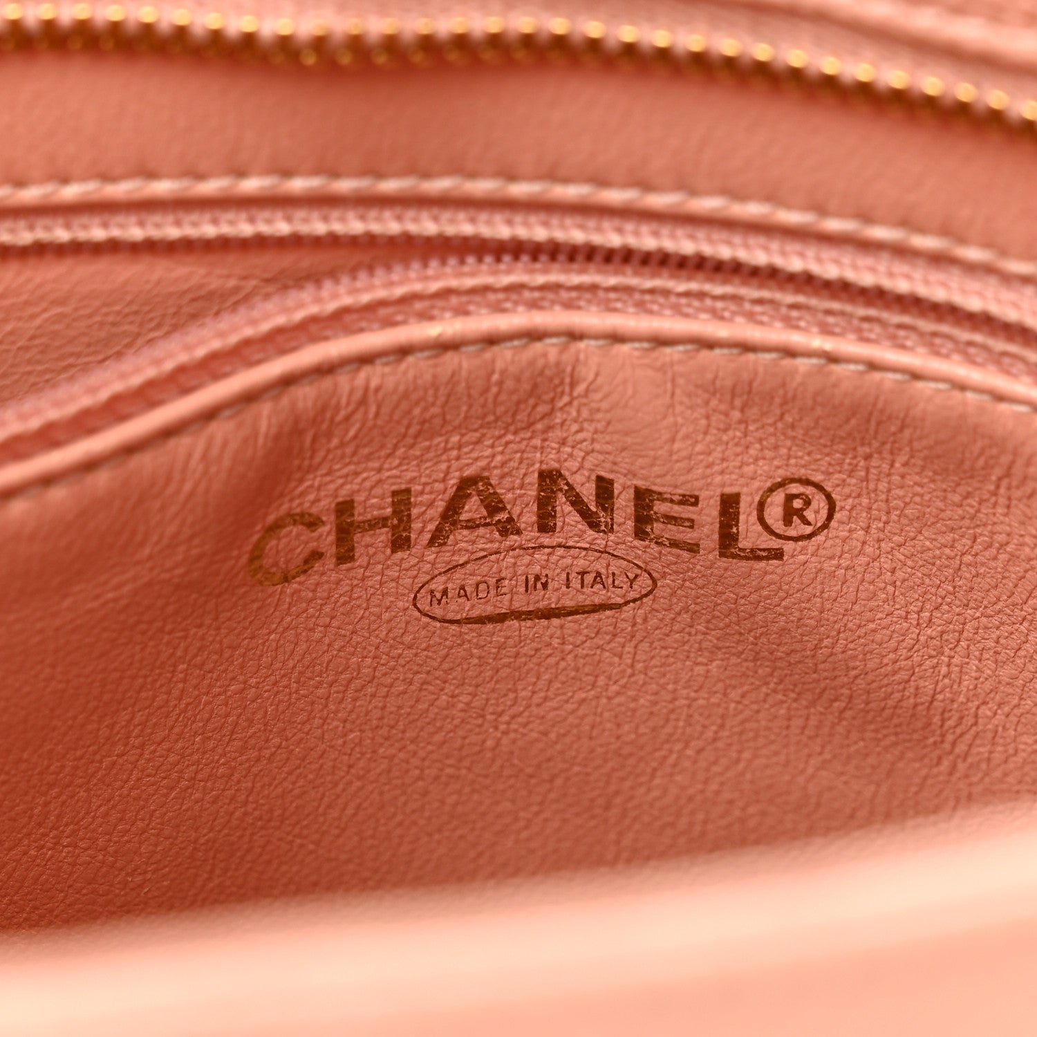 Caviar Quilted Medallion Tote Light Pink