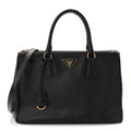 Saffiano Medium Galleria Double Zip Tote Black