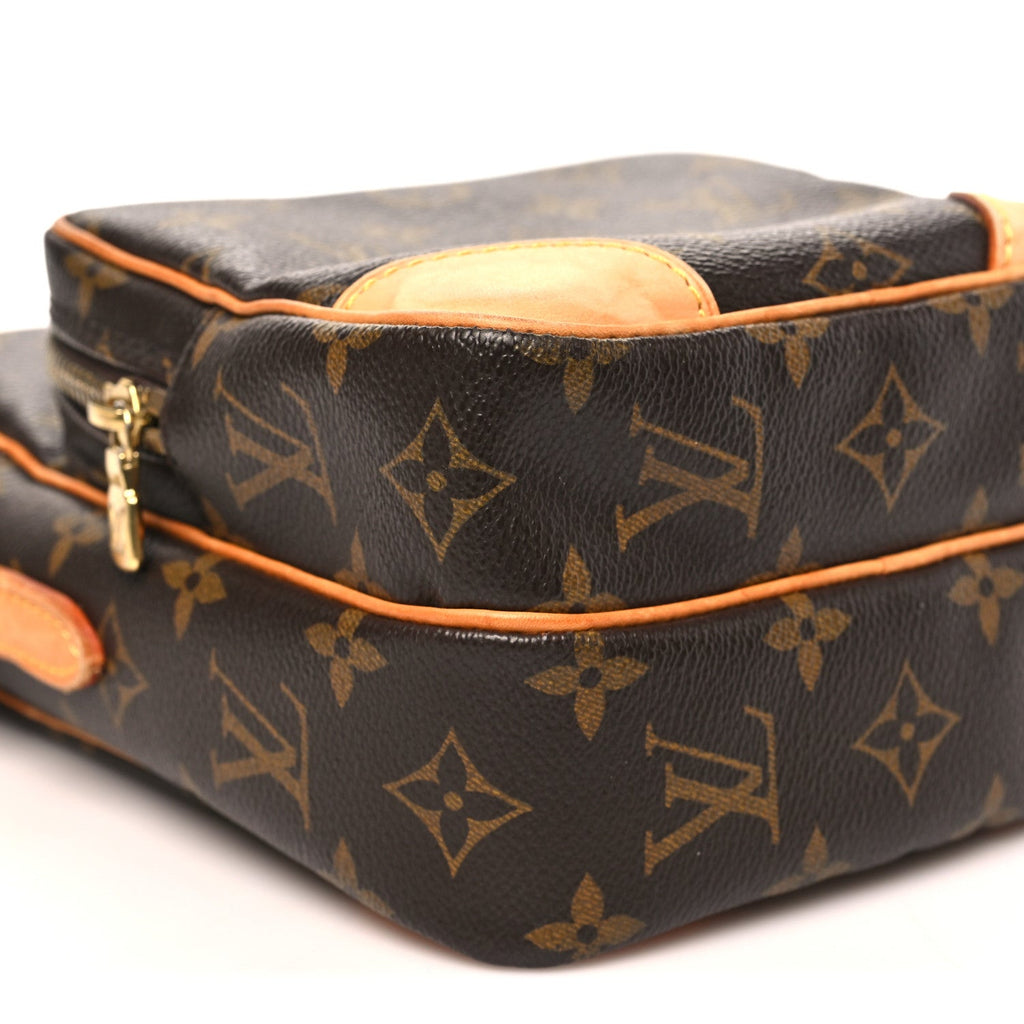 Monogram Amazone