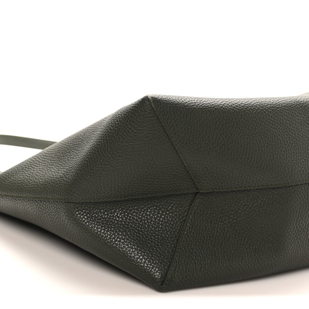 Pebbled Calfskin Everyday Cabas Seaweed