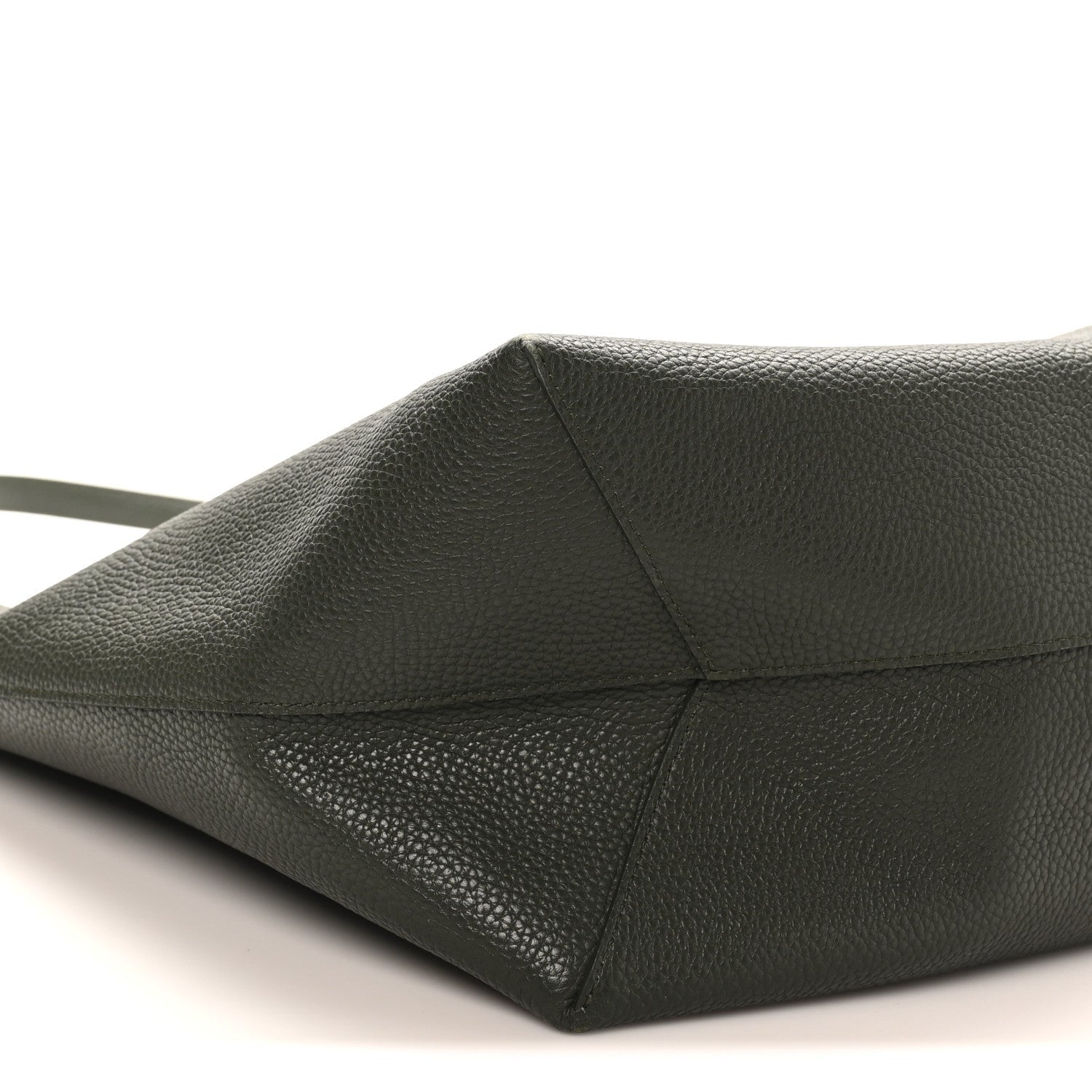 Pebbled Calfskin Everyday Cabas Seaweed
