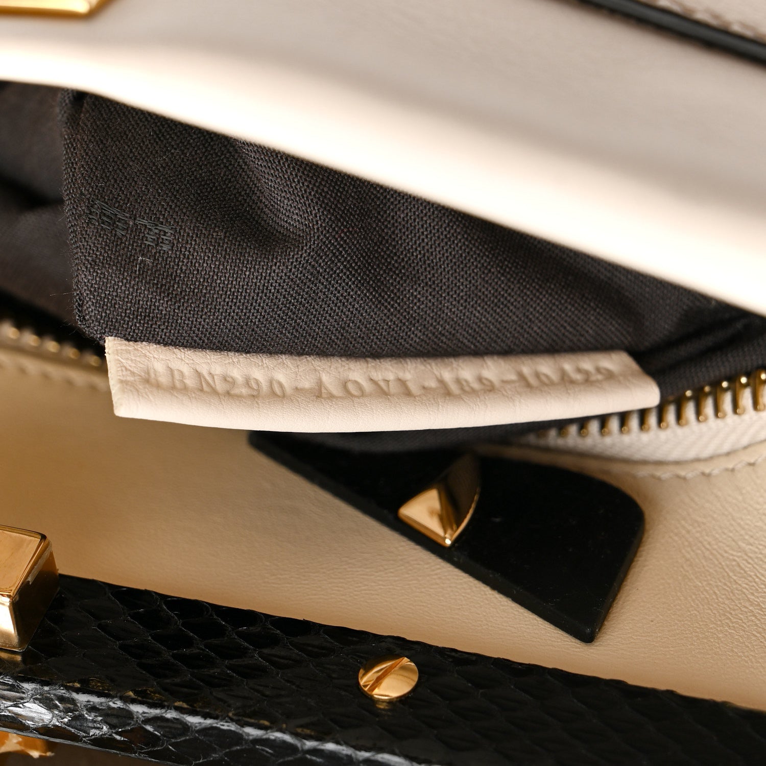 Vitello Seta Snakeskin Monster Eyes Medium Peekaboo Iconic Satchel  Amido Sand Black