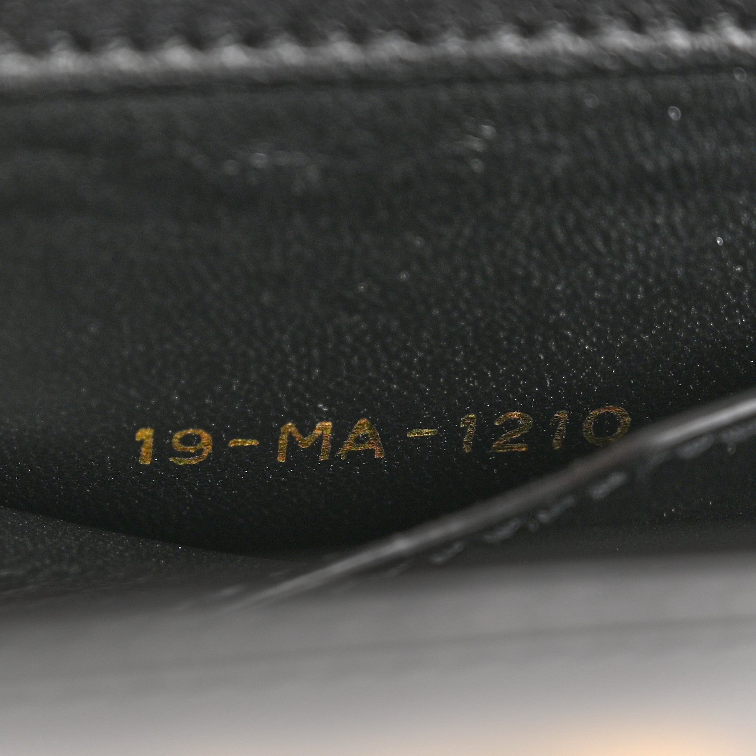Smooth Calfskin Micro 30 Montaigne Flap Bag Black