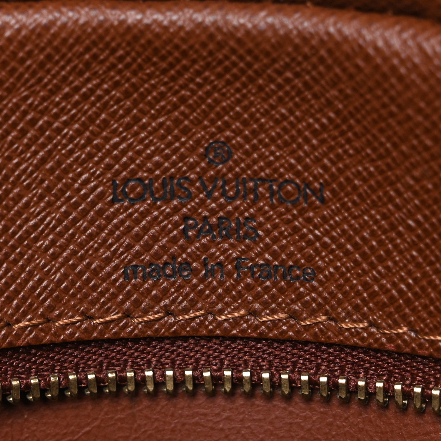 Monogram Nil 28